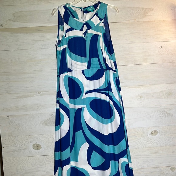 escapada Dresses & Skirts - Escapada maxi dress